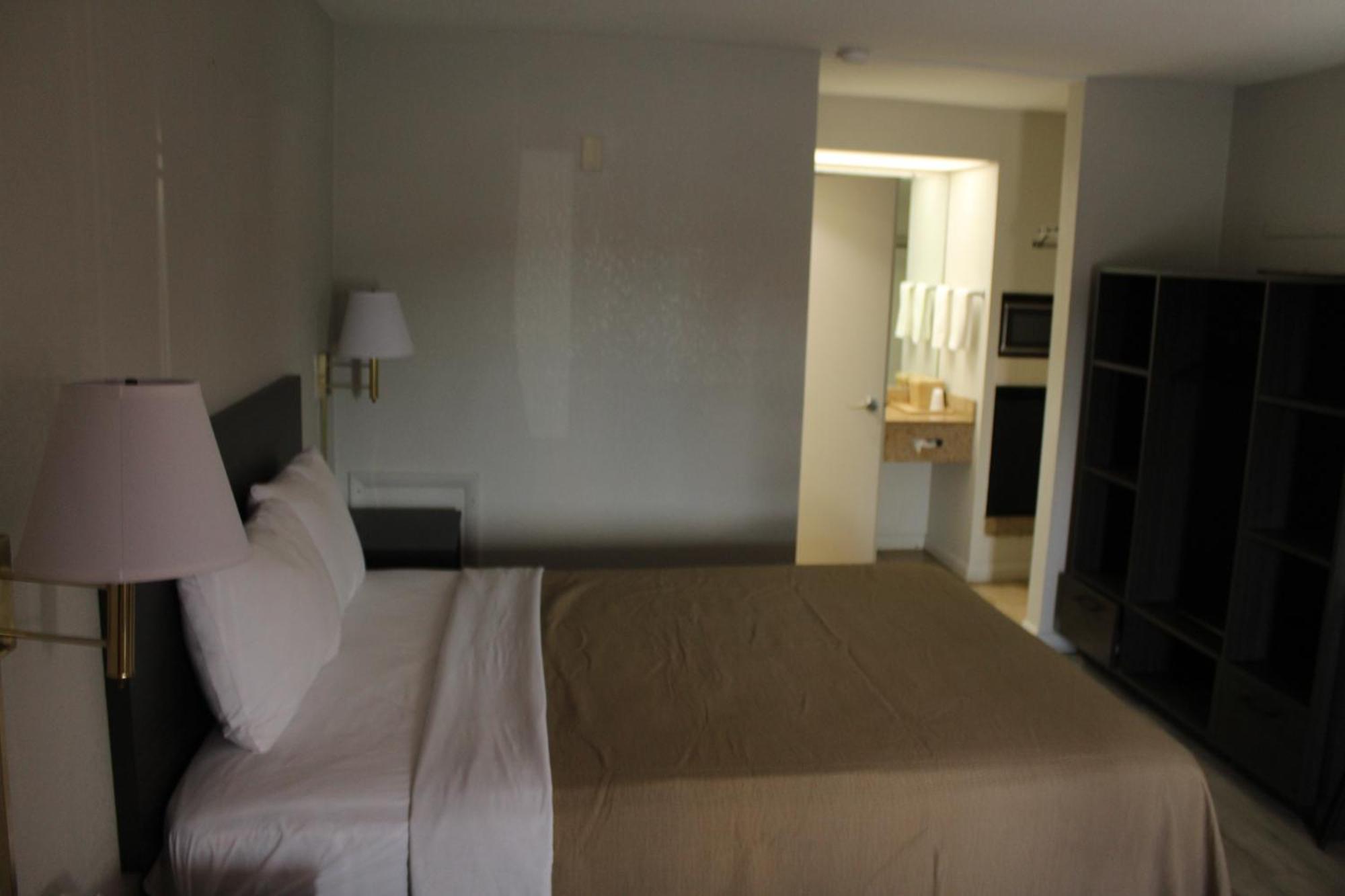 Vip Inn And Suites ฮันต์สวิลล์ ภายนอก รูปภาพ