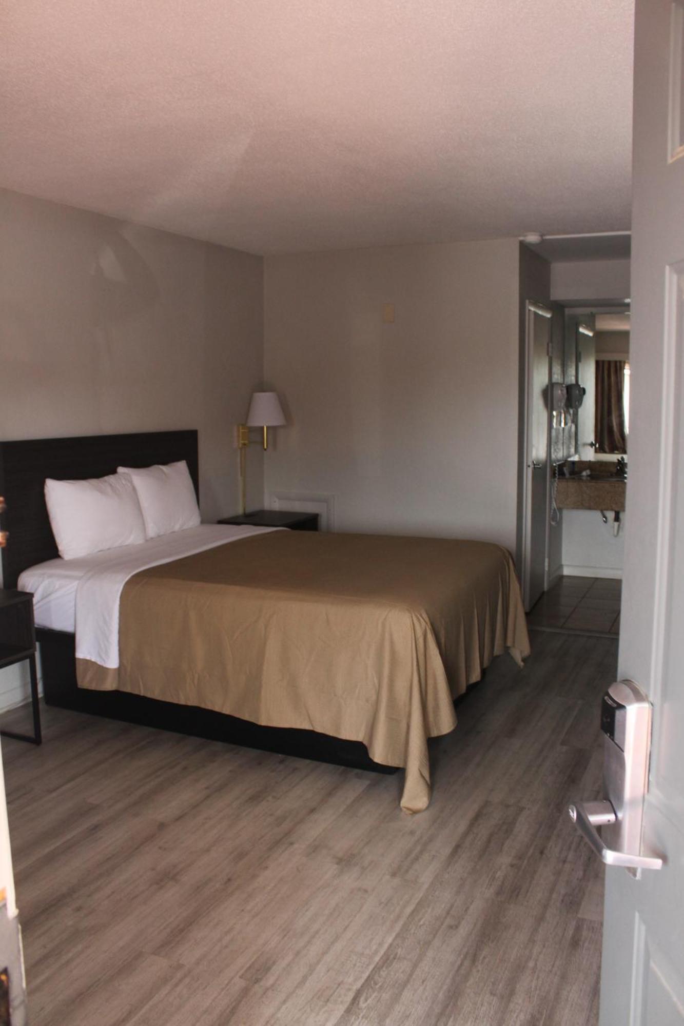 Vip Inn And Suites ฮันต์สวิลล์ ภายนอก รูปภาพ